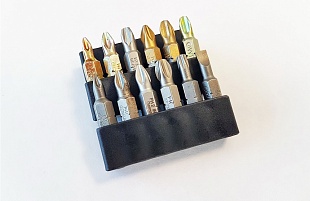 Пластиковый битодержатель, 6 отверстий для бит, 030306